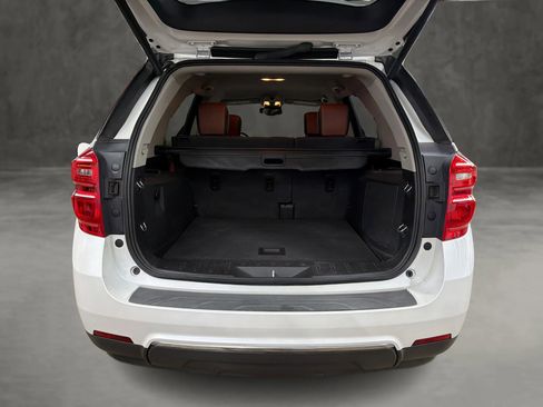 Used 2016 Chevrolet Equinox LTZ w/ Enhanced Convenience Package image 10