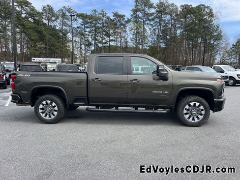 Used 2023 Chevrolet Silverado 2500 Custom w/ Custom Value Package image 9