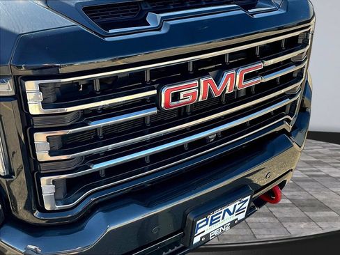 Used 2020 GMC Sierra 3500 AT4 w/ AT4 Premium Package AWD/4WD image 36