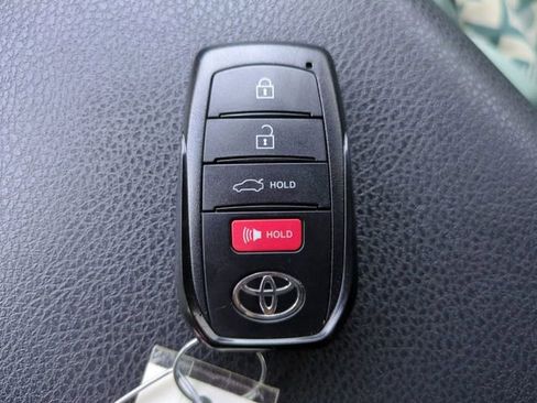 Used 2025 Toyota Camry SE w/ Convenience Package FWD image 26