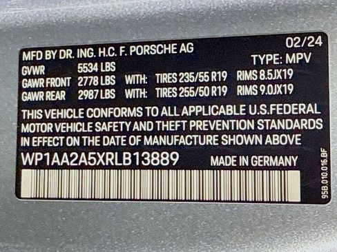 Used 2024 Porsche Macan image 42