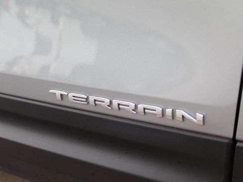 Used 2023 GMC Terrain SLE w/ LPO, Floor Liner Package image 42