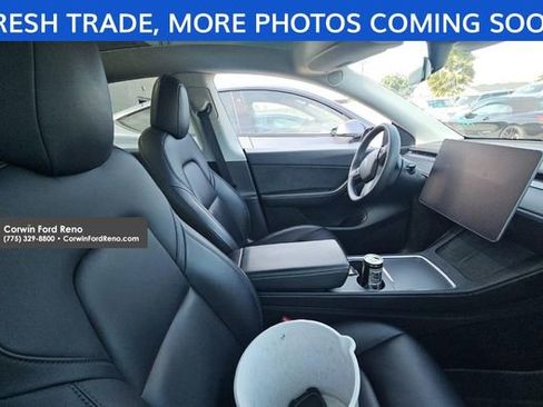 Used 2021 Tesla Model Y Long Range image 9