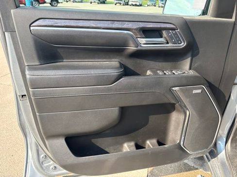 Used 2024 Chevrolet Silverado 1500 LTZ AWD/4WD image 11