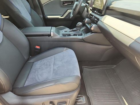 Used 2026 Toyota RAV4 XSE w/ Weather Package AWD/4WD image 28