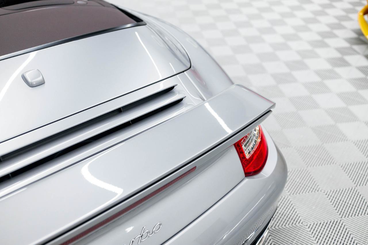 Used 2010 Porsche 911 Turbo AWD/4WD image 30
