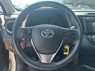 Used 2018 Toyota RAV4 LE FWD video 2