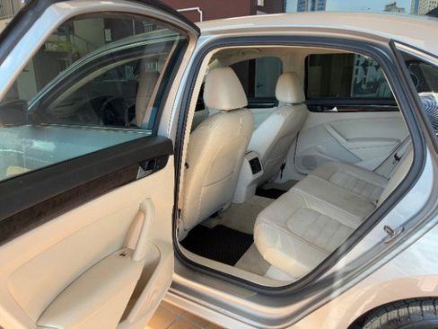 Used 2014 Volkswagen Passat TDI SEL Premium image 26