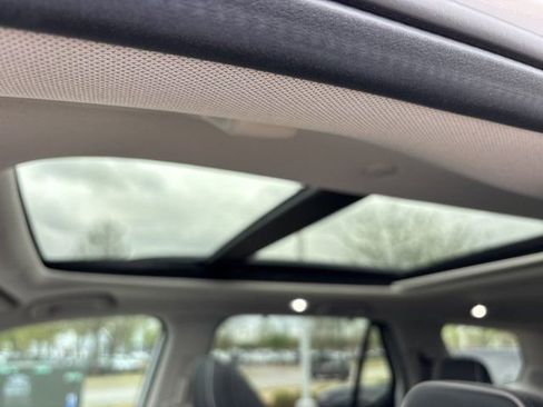 Used 2025 Honda Pilot Elite image 21