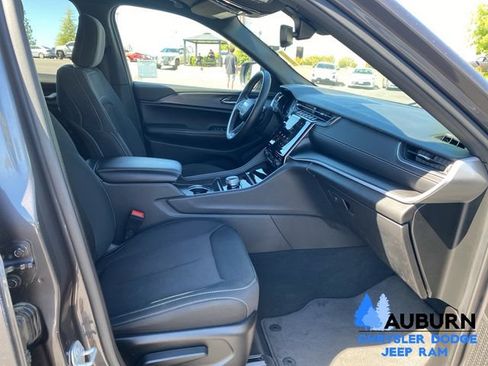 Used 2024 Jeep Grand Cherokee L Laredo w/ Trailer Tow Package AWD/4WD image 11