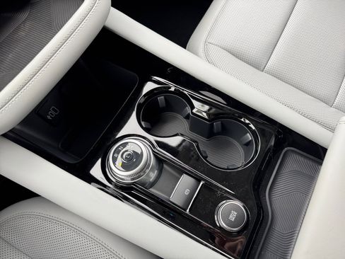 New 2026 Ford Explorer Platinum image 14