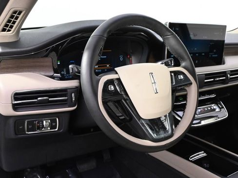 New 2026 Lincoln Corsair Reserve w/ Jet Appearance Package image 11