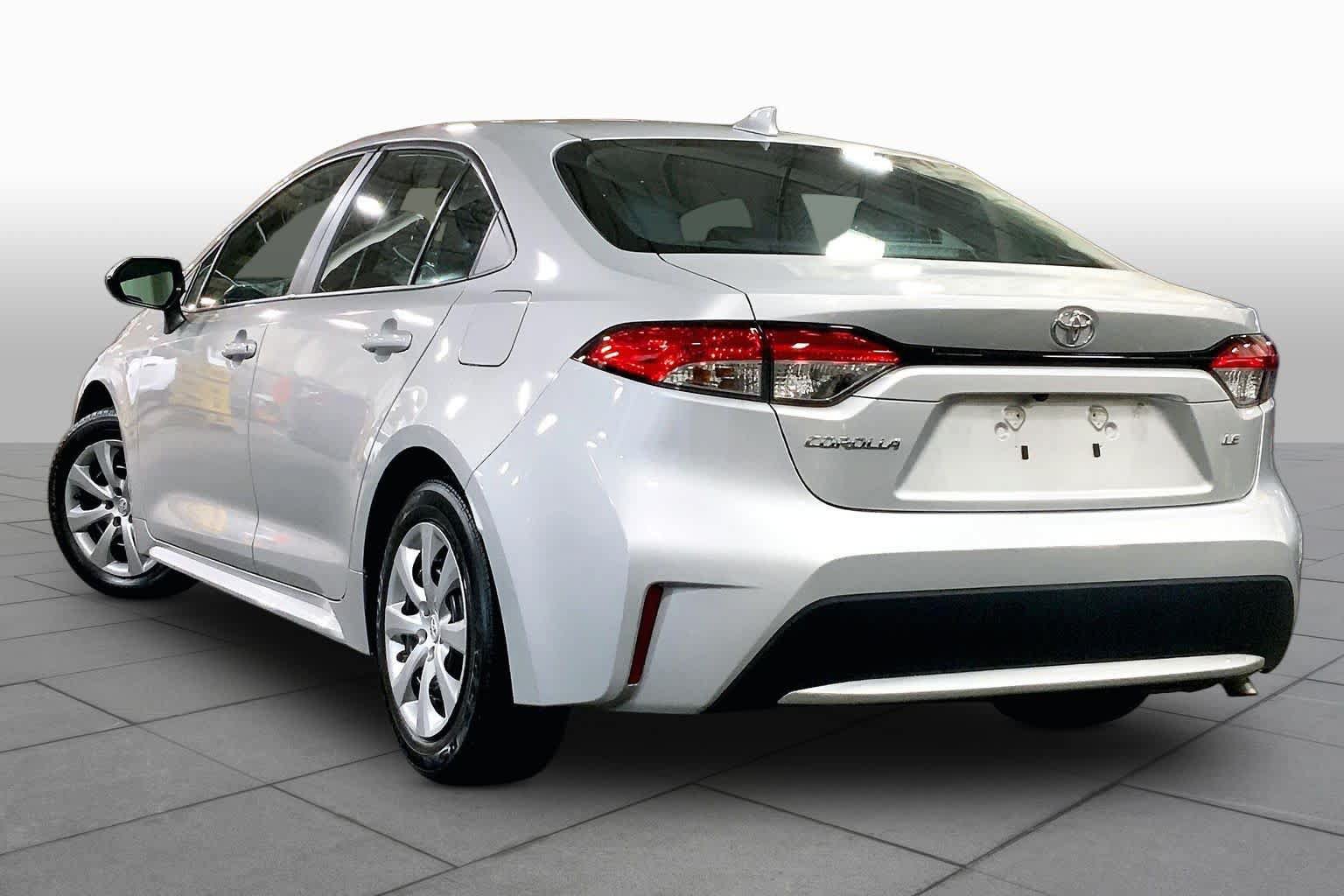 Certified 2020 Toyota Corolla LE w/ Carpet Mat Package (TMS) FWD image 12