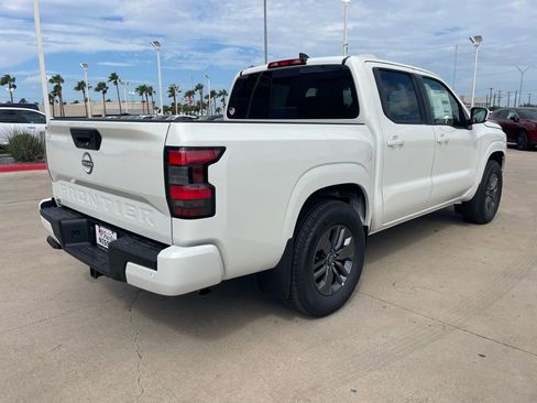 New 2026 Nissan Frontier SV w/ Tow Package RWD image 4