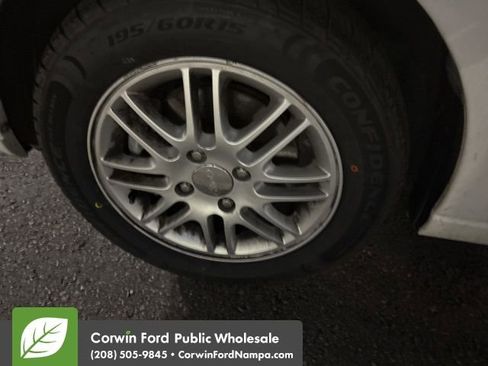 Used 2007 Ford Focus SES image 10