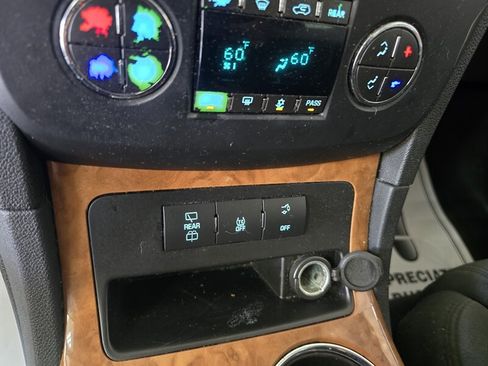 Used 2012 Buick Enclave Convenience AWD/4WD image 29