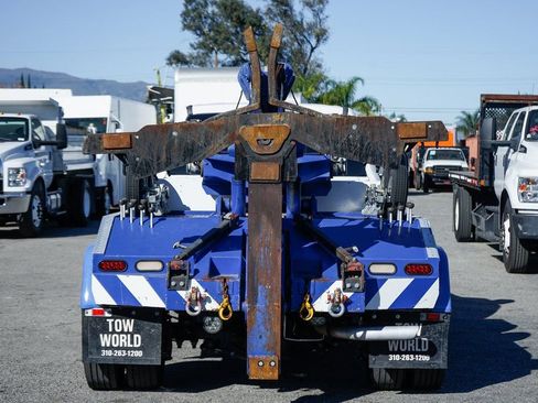 Used 2017 Ford F550 2WD Regular Cab Super Duty w/ Advanced Security Pack image 8