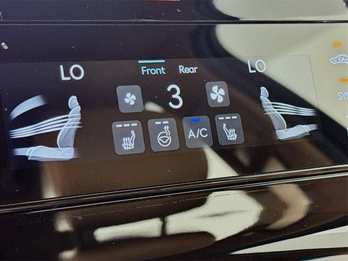 Certified 2025 Genesis G80 2.5T image 20