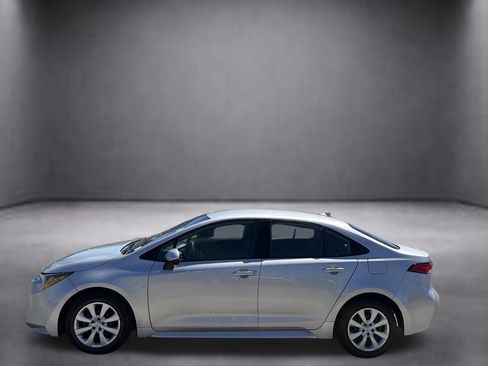Used 2024 Toyota Corolla LE FWD image 9