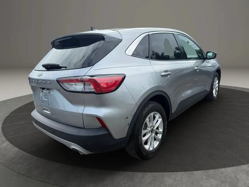 Used 2021 Ford Escape SE FWD image 4