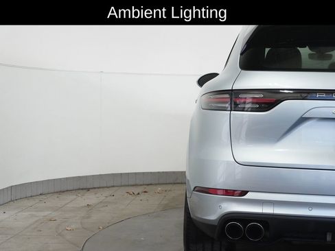 Used 2022 Porsche Cayenne Turbo S image 13