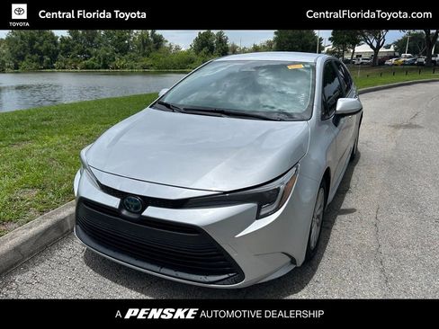 Used 2024 Toyota Corolla LE FWD image 1