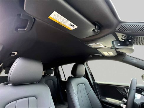 Certified 2025 Mercedes-Benz GLB 250 image 14