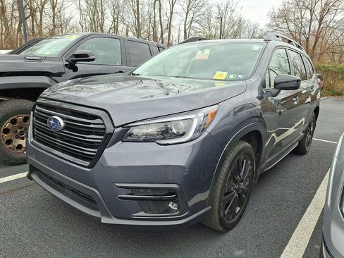 Used 2022 Subaru Ascent Onyx Edition image 3