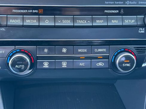 Used 2020 Kia Optima Premium FWD image 16