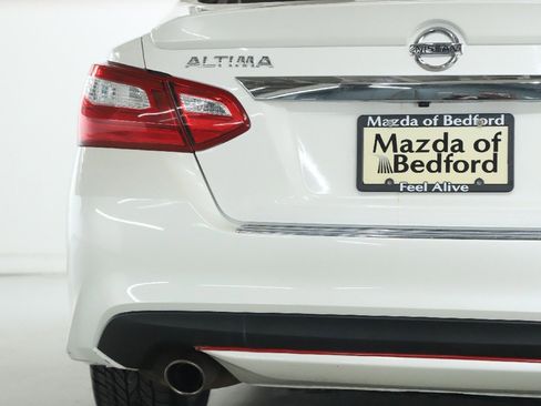 Used 2016 Nissan Altima 3.5 SR image 42