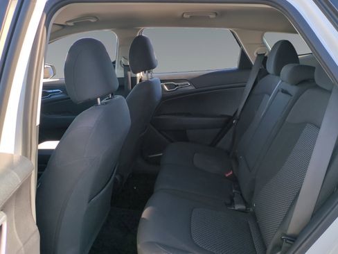 Used 2024 Kia Sportage LX image 13