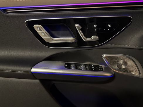 New 2027 Mercedes-Benz EQE 320 4MATIC SUV image 10