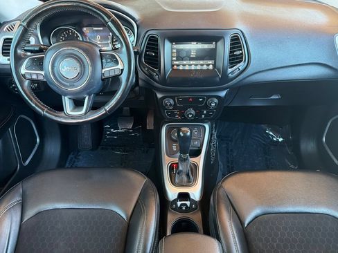 Used 2018 Jeep Compass Latitude w/ Popular Equipment Group AWD/4WD image 14