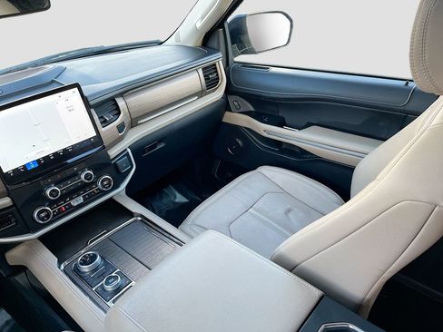 Used 2024 Ford Expedition Max Limited image 24