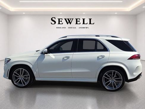 Used 2021 Mercedes-Benz GLE 580 4MATIC image 2