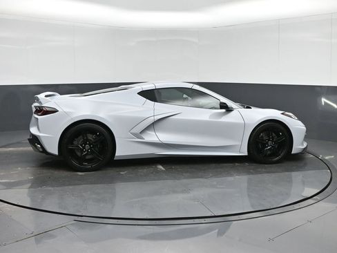 Used 2021 Chevrolet Corvette Stingray Preferred Cpe w/ Z51 Performance Package RWD image 8
