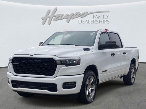 New 2026 RAM 1500 Express image 5
