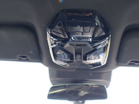 Used 2023 BMW i7 xDrive60 AWD/4WD image 40