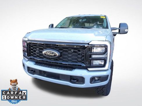 Used 2025 Ford F250 Lariat w/ Lariat Ultimate Package image 8