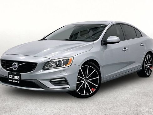 Used 2018 Volvo S60 T5 Dynamic w/ Vision Package FWD image 11