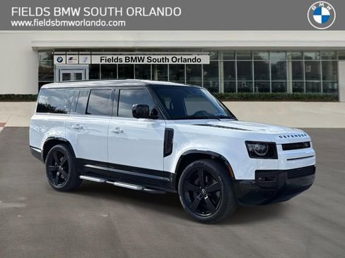 Used 2024 Land Rover Defender 130 X-Dynamic SE image 1
