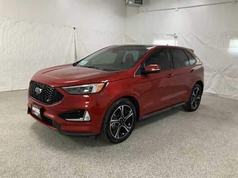 Used 2020 Ford Edge ST w/ Equipment Group 401A image 2