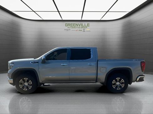 Used 2025 GMC Sierra 1500 SLT AWD/4WD image 8