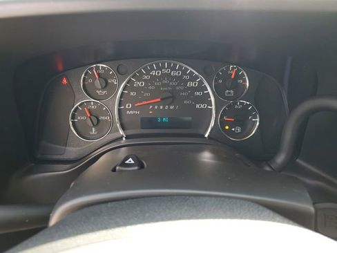 New 2026 Chevrolet Express 2500 Work Van w/ Safety Package image 10