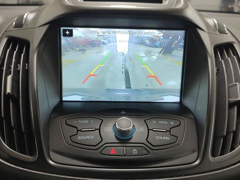 Used 2016 Ford Escape SE w/ Equipment Group 201A image 7