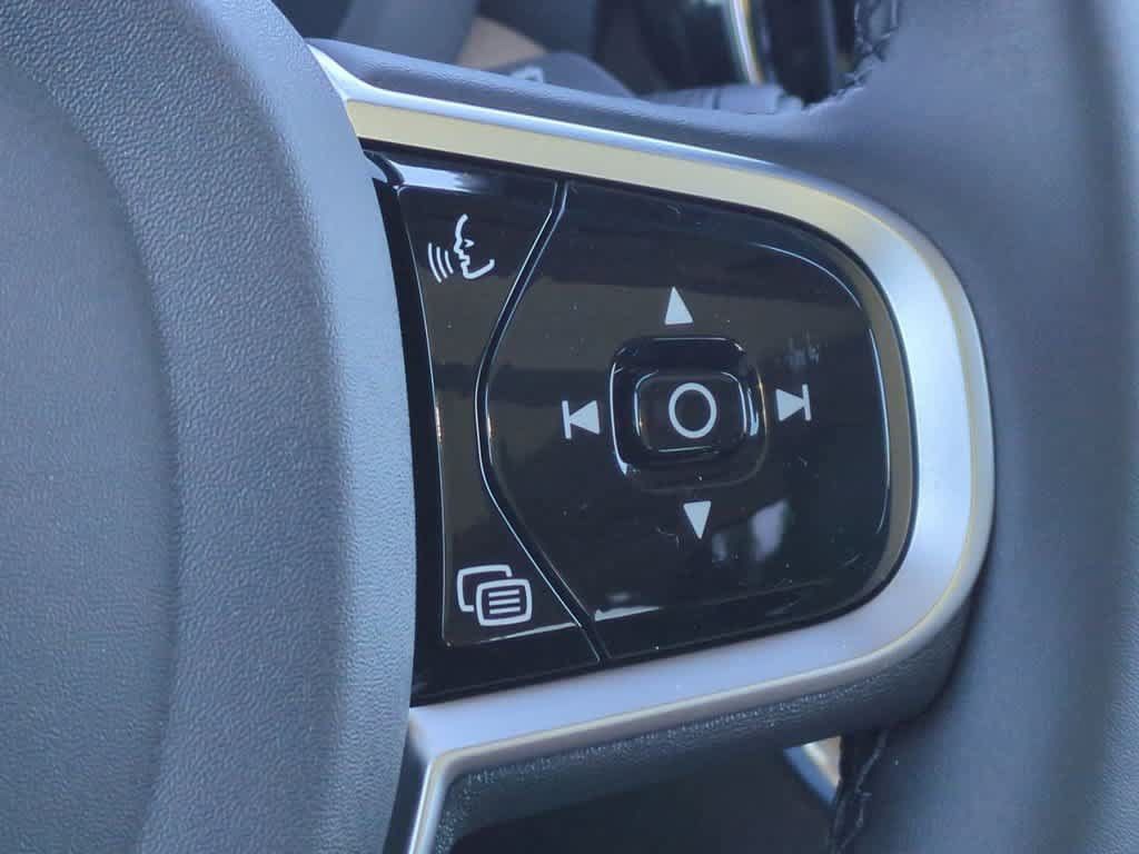 Used 2026 Volvo XC60 B5 Plus w/ Protection Package Premier AWD/4WD image 25