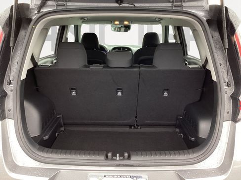 Used 2025 Kia Soul LX w/ LX Technology Package FWD image 16