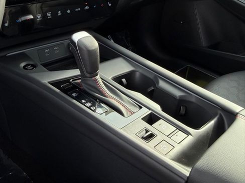 New 2026 Nissan Sentra SR w/ SR Premium Package FWD image 29