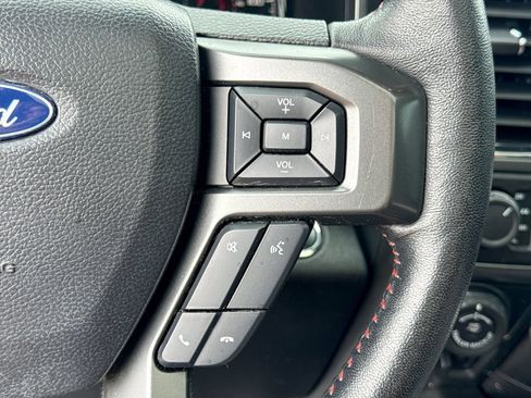 Used 2019 Ford F150 Lariat w/ Equipment Group 502A Luxury AWD/4WD image 30