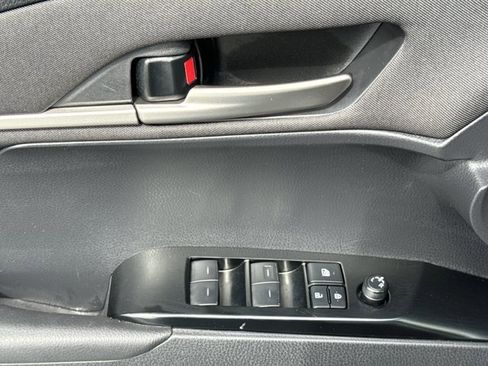 Used 2025 Toyota Camry LE w/ Convenience Package FWD image 15